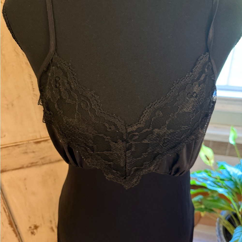 Vintage Petra Fashions Nightgown/slipdress. Black. Sz M. Made in USA. Feminine,